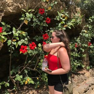 Meet your Posher, Julia